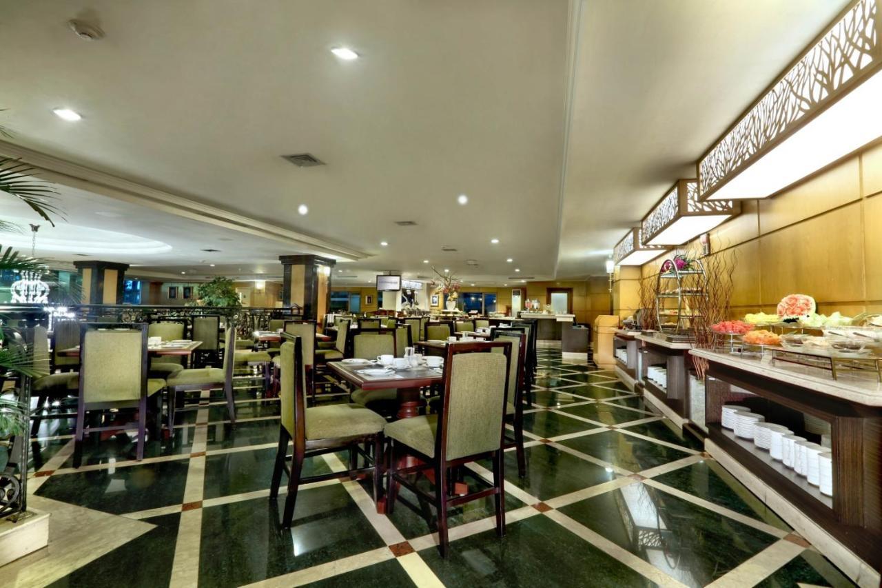 阿斯顿特洛皮卡纳广场酒店 万隆 外观 照片