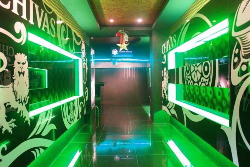 阿斯顿特洛皮卡纳广场酒店 万隆 外观 照片